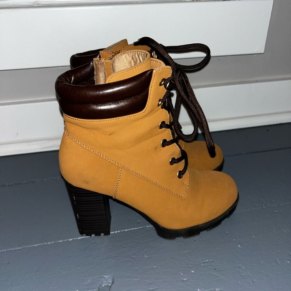Bamboo Lace-up chunky booties size 7 - Picture 3 of 4